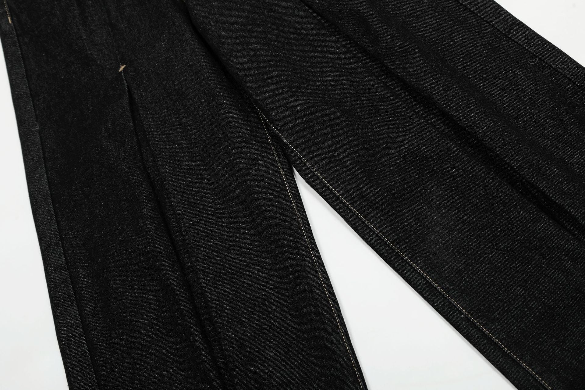 New vintage pleated washed jeans